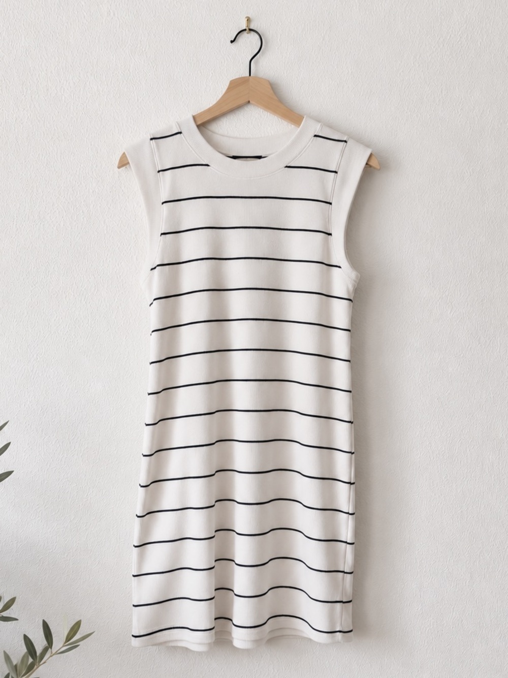 a new day. Striped Ribbed Dress Medium Cream and Black Sleeveless Stretch Midi